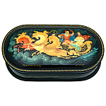 0065224/16*9см  Лаковая миниатюра Палех ШКАТУЛКА "Тройка" Гурылева