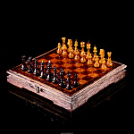Шахматный ларец с фигурами из янтаря "Старый замок"