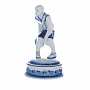 Статуэтка "Баскетболист" Гжель, фотография 1. Интернет-магазин ЛАВКА ПОДАРКОВ
