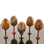 0017315 ЯЙЦО ПАСХАЛЬНОЕ "АНДРЕЙ ПЕРВОЗВАННЫЙ" на подставке 15*24см (40)