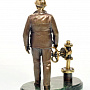 Скульптура "Работник нефтегазовой отрасли", фотография 2. Интернет-магазин ЛАВКА ПОДАРКОВ