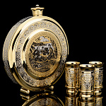 0028112 Златоуст Набор подарочный "ОХОТНИКИ НА ПРИВАЛЕ": Фляга+3стопки в ПУ