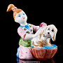 Статуэтка "Девочка с собачкой" Гжель, фотография 1. Интернет-магазин ЛАВКА ПОДАРКОВ