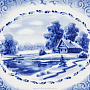 Декоративная тарелка "Дом у реки". Гжель, фотография 2. Интернет-магазин ЛАВКА ПОДАРКОВ