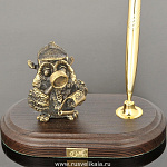 0139238/ручка Бронза Скульптура "Сова-сыщик" подст.дерево