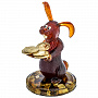 Статуэтка из янтаря "Кролик с монетами", фотография 4. Интернет-магазин ЛАВКА ПОДАРКОВ