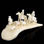 0038258 Кость. СКУЛЬПТУРА "Русская псовая охота"" рог лося,  Авт. работа