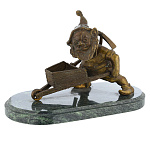 11142 Бронза Скульптура "Гном -кладоискатель" 