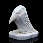 /Л764 Изделия из кости Скульптура "Спящий ворон" Зуб кашалота