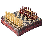 Шахматы резные и деревянными фигурами 40х40 см
